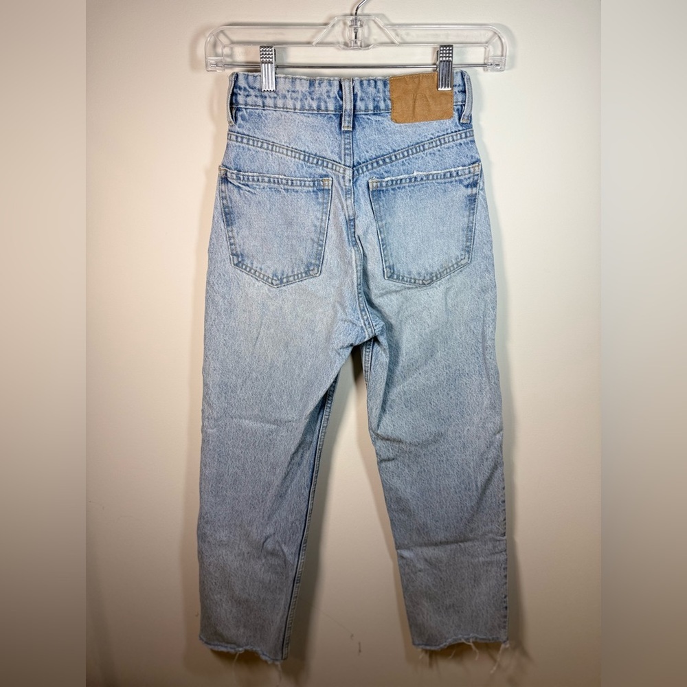 Zara Women Light Blue Denim Boyfriend Y2K Jeans with distressed hem Size 0 - Picture 11 of 16